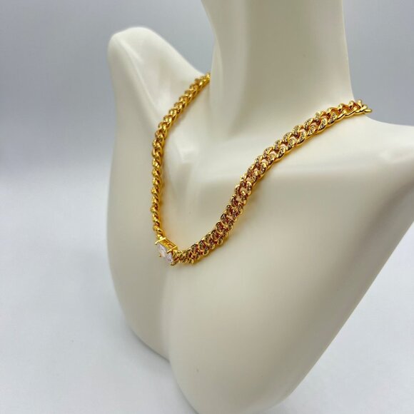 Macy's Emerald-Cut Cubic Zirconia Cable Link Necklace in Gold-Tone MSRP $350 NWT - Picture 6 of 8